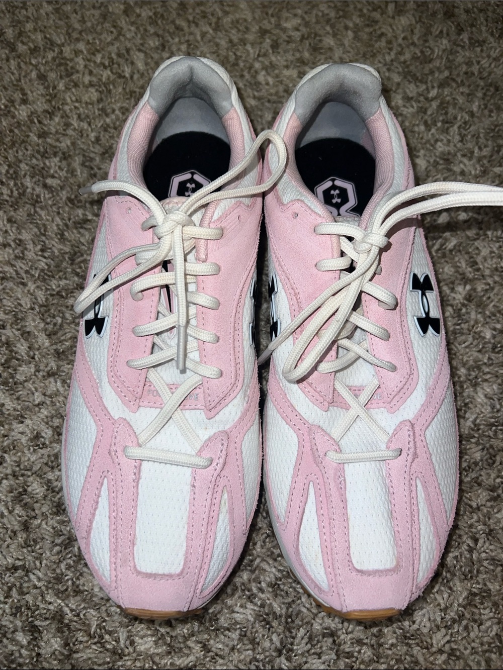 Under Armour Unisex Apparition Pink and White Athletic Running Shoes W11/M9.5 - Picture 2 of 12